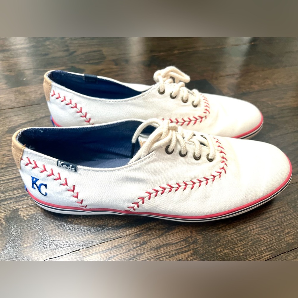 Keds White Royals KC Canvas Baseball Stitch Lace-Up Sneakers Sz 8